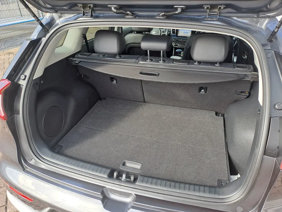 Kia Niro 1.6 GDi Hybrid ExecutiveLine Leer | Automaat | Trekhaak | Navi | Camera | Voorstoelen verwarmd |  stuur verwarmd | Cruise control adaptief