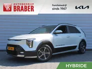 Kia Niro 1.6 GDi Hybrid DynamicPlusLine | Stuur-/stoelverwarming | Schuifdak | Elek. stoelverstelling + achterklep | Dodehoekdetectie | Camera | Telefoonlader | HK audio | LED |