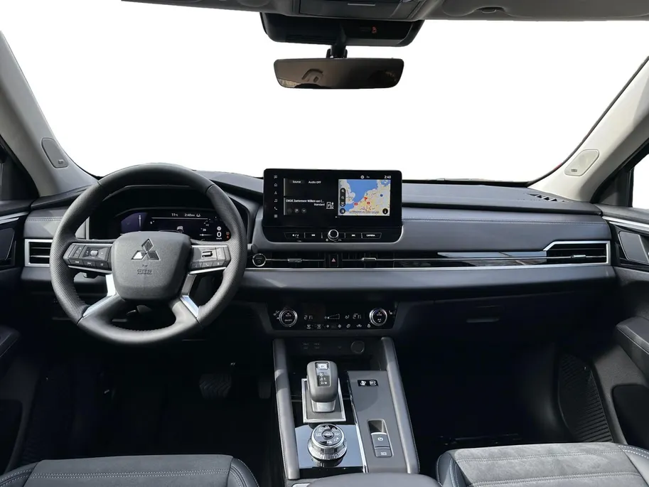 Mitsubishi Outlander 2.4 PHEV First Edition | 6000 EURO KORTING | NU DIRECT LEVEBAAR | 8 JAAR GARANTIE |
