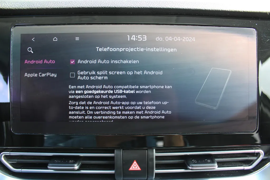 Kia e-Niro DynamicPlusLine 64 kWh | Warmtepomp | Schuif/kantel dak | 17' LM | Airco | Cruise | Navi | Camera |
