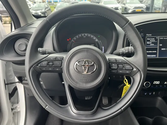 Toyota Aygo X 1.0 VVT-i MT first Edition | Stoelverwarming