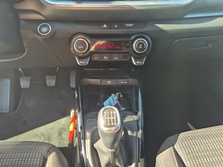 Kia Stonic 1.0 T-GDi MHEV DynamicPlusLine | Airco | Navi | Camera | LM Velgen | Privacy Glass |