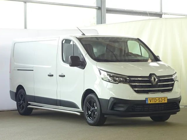 Renault Trafic 2.0 dCi 150PK T30 L2H1Comf | LM Velgen | Sidebars