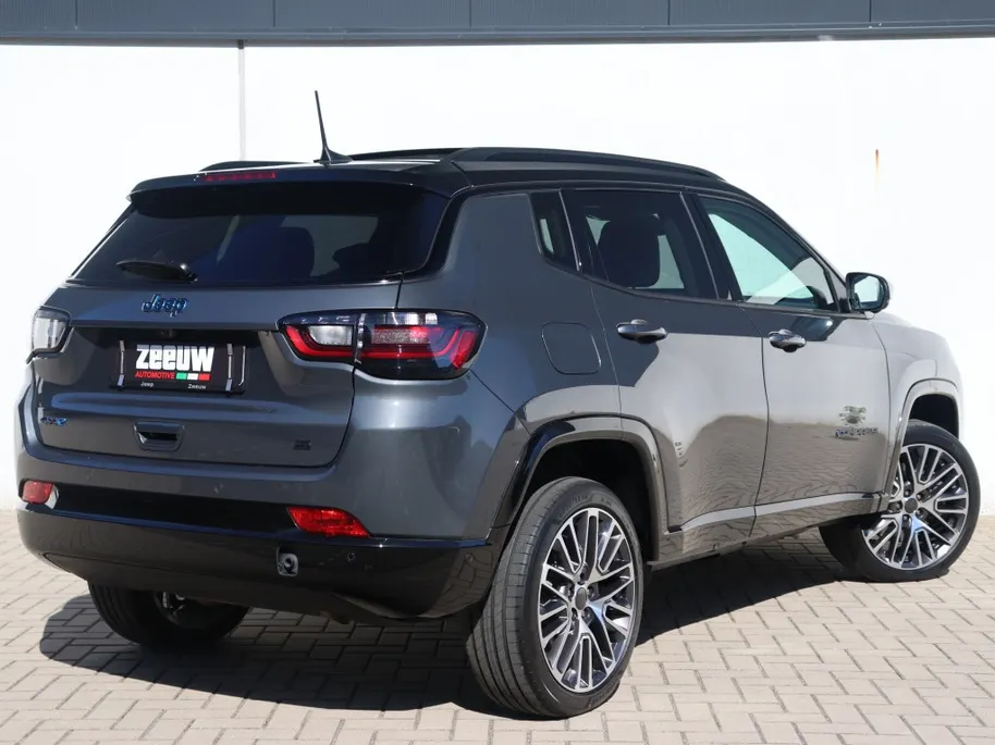 Jeep Compass 4xe 240 PK Hybrid Summit | Pano | Safety | 360cam | 19'