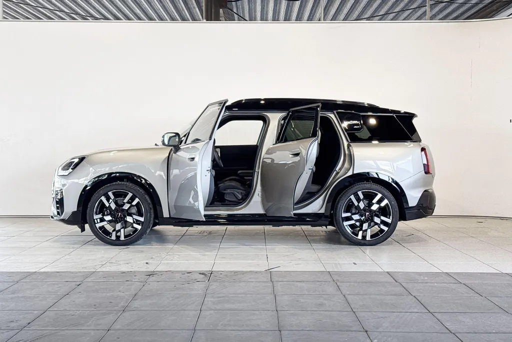 MINI Countryman Electric SE ALL4 John Cooper Works Pakket L