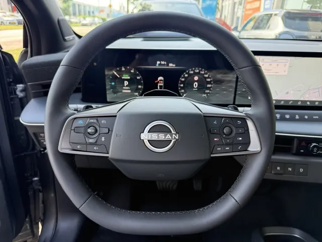 Nissan Leaf 52 kWh Evolve | 445km WLTP | Leder | BOSE | App Connect | Navigatie | 360-Camera | Keyless