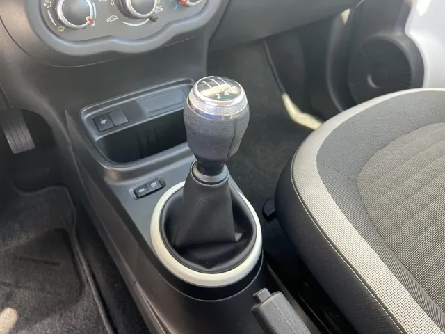 Renault Twingo 1.0 SCe Life | Achterwielaandrijving | Airconditioning  | Elektrische Ramen