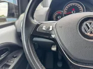 Volkswagen up! 1.0 TSI BMT cross up! | Parkeercamera | Stoel + Stuurverwarming | Climate control | Bluetooth | Lm-velgen