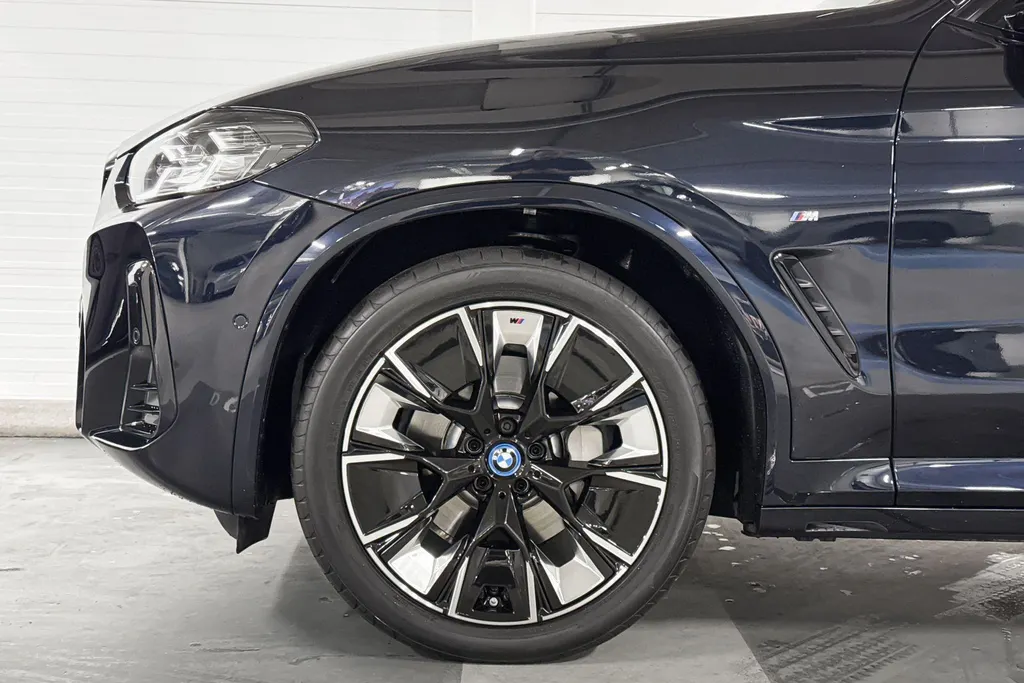 BMW iX3 High Executive