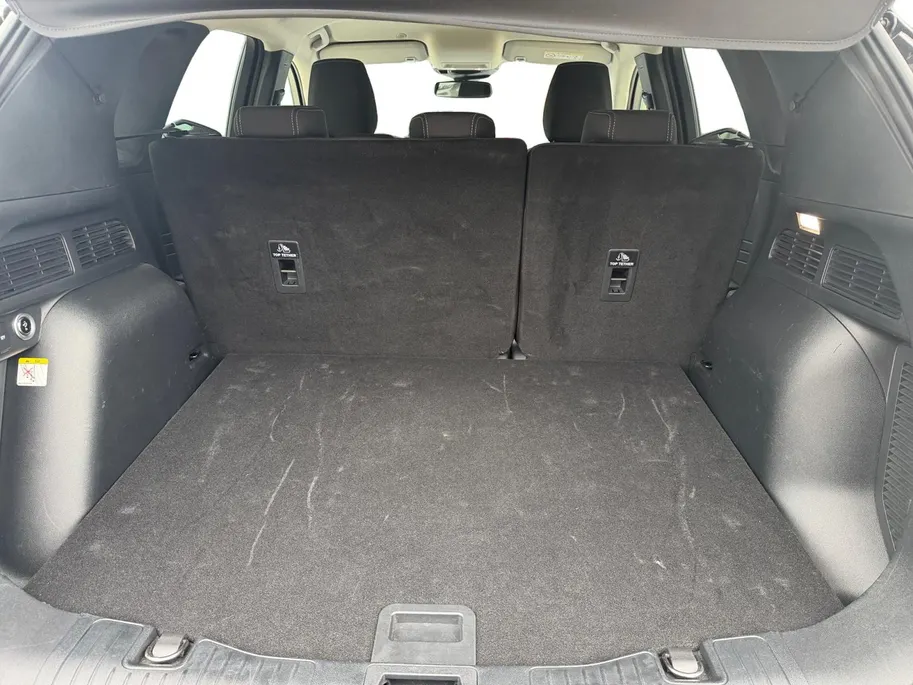 Ford Kuga 2.5 PHEV Titanium | Dealer Onderhouden | SOH 91% | El. Trekhaak | Adapt. Cruise Control | BLISS | Achteruitrijcamera | Parkeersensoren voor & achter | Winterpakket | All Season Banden