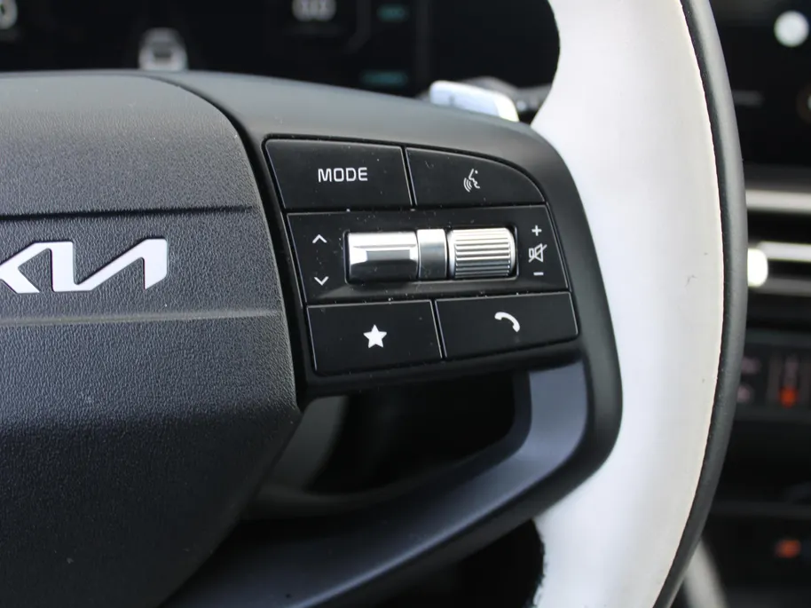 Kia Sportage 1.6 T-GDi Plug-in Hybrid GT-PlusLine | Stuur-/stoelverwarming + ventilatie | Schuifdak | 360 Camera | HUD | LED | Elek. stoelverstelling + achterklep |