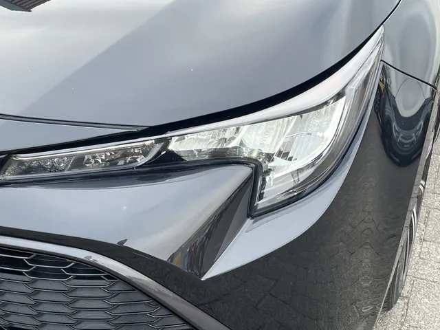 Toyota Corolla Touring Sports 1.8 Hybrid Dynamic | Trekhaak | Nieuwe All Seasons