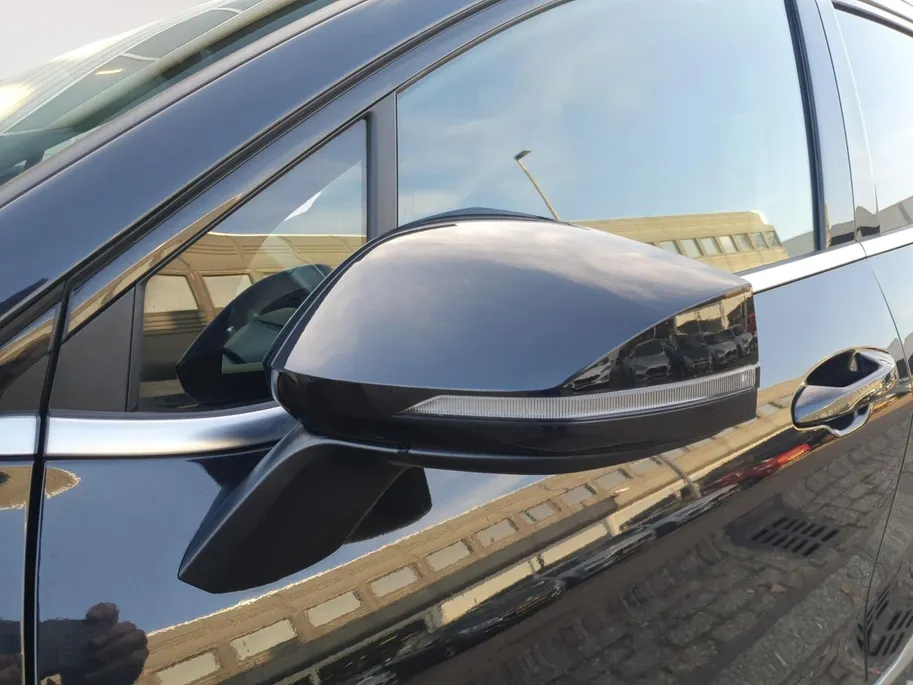 Kia Sportage 1.6 T-GDi Hybrid DynamicPlusLine | Stoel en stuurverwarming | Panorama schuifdak | Elektrisch bedienbare voorstoelen | Navigatie | Dodehoek detectie | Getinte ramen achter |