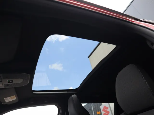 Toyota Urban Cruiser Executive 61 kWh | Panoramdak | 360 Camera | Stuur/Stoel Verwarming |