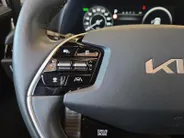 Kia Niro EV ExecutiveLine 64.8 kWh Accu 100% | Meest luxe uitvoering | Schuif/kantel dak | Dodehoek Detectie | Cruise Control Adaptief |  Head up Display | Stoelverwarming en Ventilatie | Harmen / Kardon | camera | Carplay & Android | Fabrieksgarantie t/m 19-06-2031