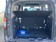 Ford Tourneo Courier Titanium 100% Elektrisch 43kWh 136 pk Apple Carplay/Android Auto - Winterpack - trekhaak