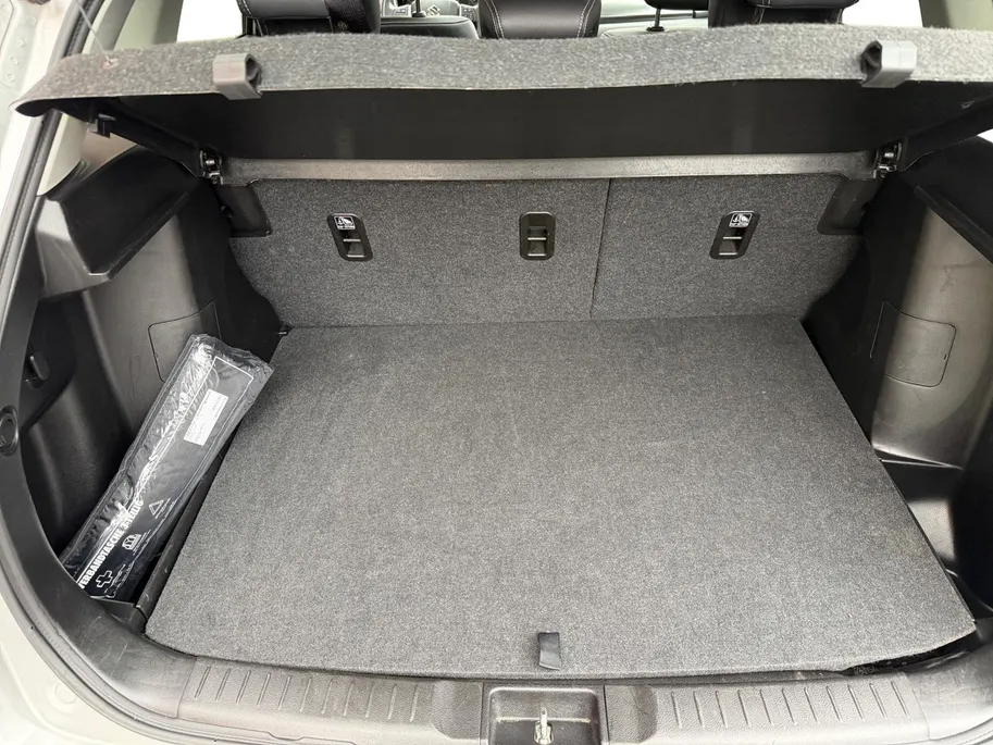 Suzuki Vitara 1.5 Hybrid Style 116PK AUTOMAAT | Parkeer sensoren| Metallic lak| 4 seizoen banden| Camera| Schuif en kanteldak| Navigatie| Stoel verwarming| Adaptieve cruise control