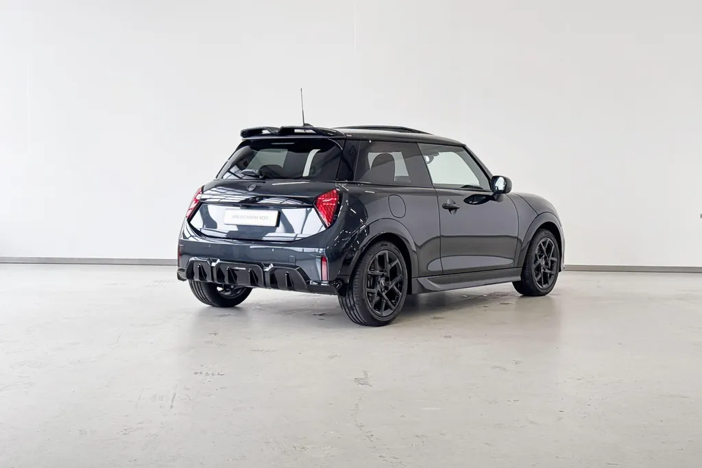 MINI Cooper 3-deurs 1.5 Cooper C John Cooper Works XL
