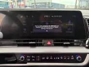 Kia Sportage 1.6 T-GDi Plug-in Hybrid AWD GT-PlusLine | EXCLUSIEVE UITVOERING | APPLE CARPLAY / ANDROID AUTO | PANO | ADAPT. CRUISE | STUUR/STOEL VERWARMING / VERKOELING | NAVI | 360° GRADEN | MEMORY SEATS | KAMELEON TINT |