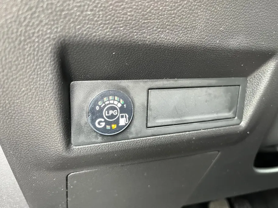 Renault Captur 1.0 TCe 100 Bi-Fuel Intens |Trekhaak | Allweatherbanden |Apple Carplay/Android Auto| Grootlichtassistent|12 maanden Bovag Garantie|