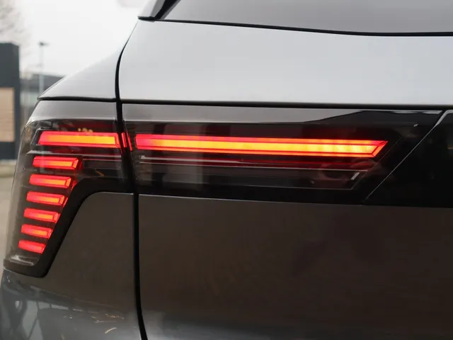 Mitsubishi Eclipse Cross Instyle 87 kWh