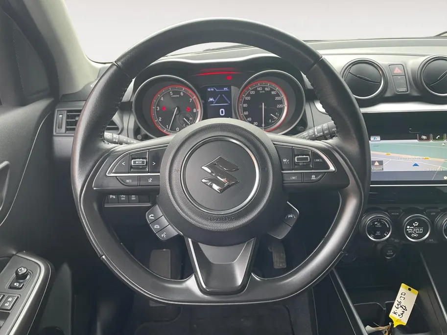 Suzuki Swift 1.2 Style Smart Hybrid | Navigatie| Climate Control| Stoel verwarming| Camera| Parkeersensoren| Multimedia systeem| Keyless start | Dealer onderhouden