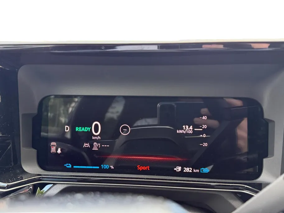 Nissan Micra ENGAGE 40 kWh | Demo voertuig, vraag om huidige kilometers | Direct rijden | Achteruitrijcamera | Navigatie | Android/Apple Carplay |