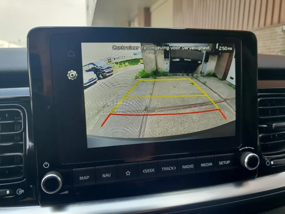 Kia Stonic 1.0 T-GDi MHEV DynamicPlusLine | Stoel en stuurverwarming | Climate control | Navigatie | Camera | Keyless met startknop | Apple Carplay / Android Auto |