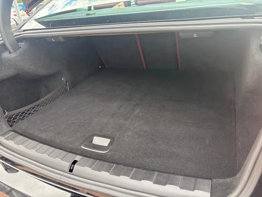 BMW 3 Serie 320e Business Edition Plus *Automaat*Navigatie*Parkeersensoren*Carplay*Lederen bekleding*Stoelverwarming*LM.Velgen*Zeer nette auto!
