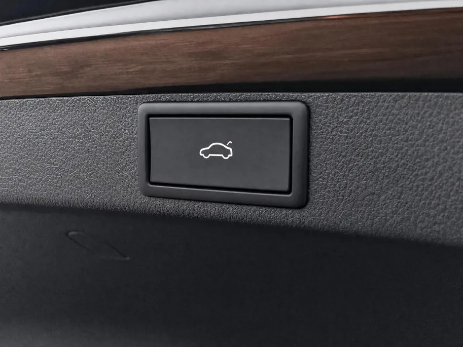 Škoda Octavia Combi 1.4TSI PHEV 180kW/245PK RS iV · Trekhaak ·  Camera · Navigatie · Leder/Alcantara · Apple/Android Car Play ·