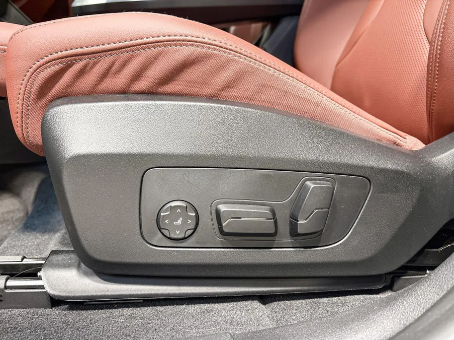 BMW iX2 eDrive20 M Sport Edition Innovation Pack