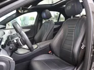 Mercedes-Benz E-Klasse 300 e AMG Line l Trekhaak l Panoramadak l Keyless l stoelverwarming