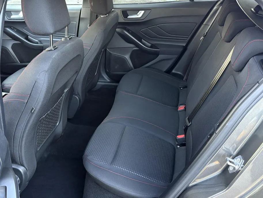 Ford Focus Wagon 1.0 EcoBoost Hybrid ST Line