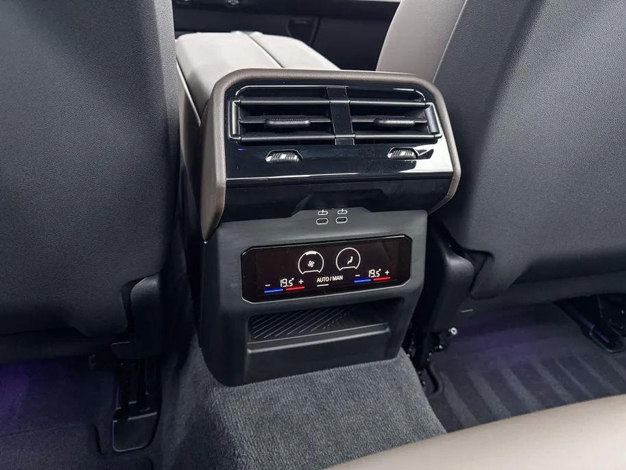 BMW i5 Sedan M60 xDrive 84 kWh