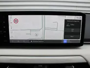 Kia EV4 GT-PlusLine 81.4 kWh | Schuifdak | Stuur-/stoelverwarming + ventilatie | Camera rondom | Elek. stoelverstelling | Leer | HUD | LED | 19' LM |