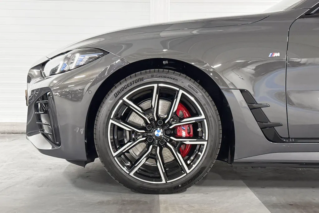 BMW i4 xDrive40