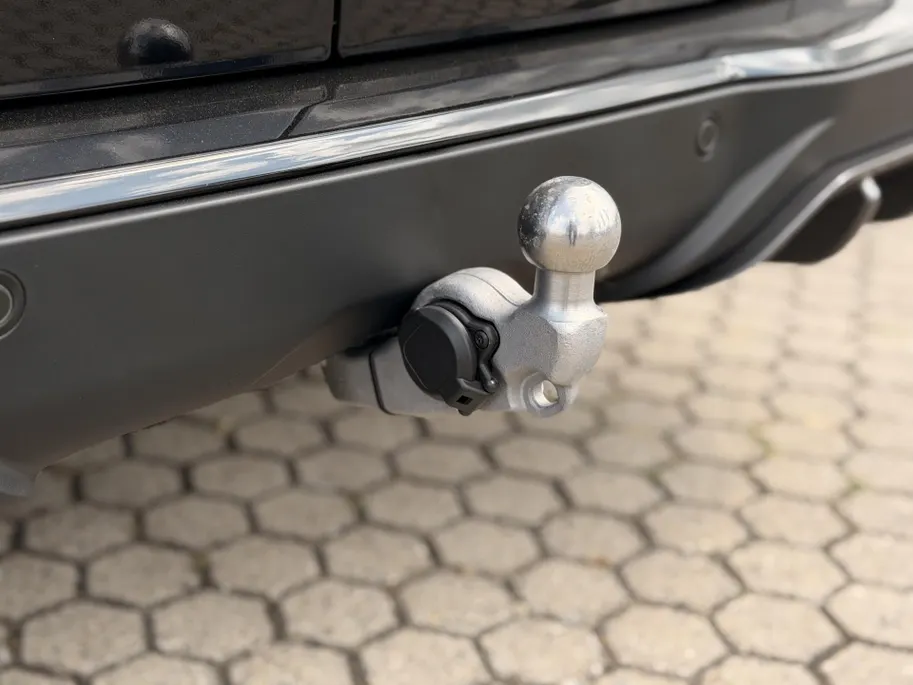 Ford E-Transit Custom L2H1 MS-RT 71 kWh 286 PK Dubbele Cabine UIT VOORRAAD I INKLAPBARE TREKHAAK I DRIVER ASSIST PACK ULTIMATE I DUBBELE ZIJSCHUIFDEUREN I FULL LED-KOPLAMPEN I APPLE CARPLAY / ANDROID AUTO I