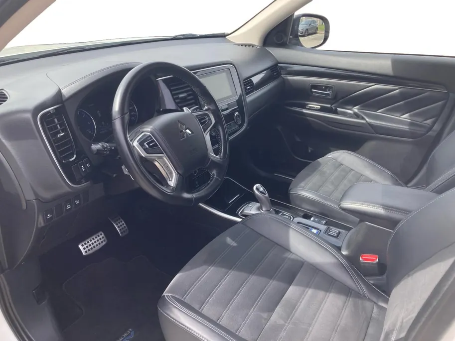 Mitsubishi Outlander 2.4 PHEV Intense S | 1ste Eigenaar! | Dealer onderhouden