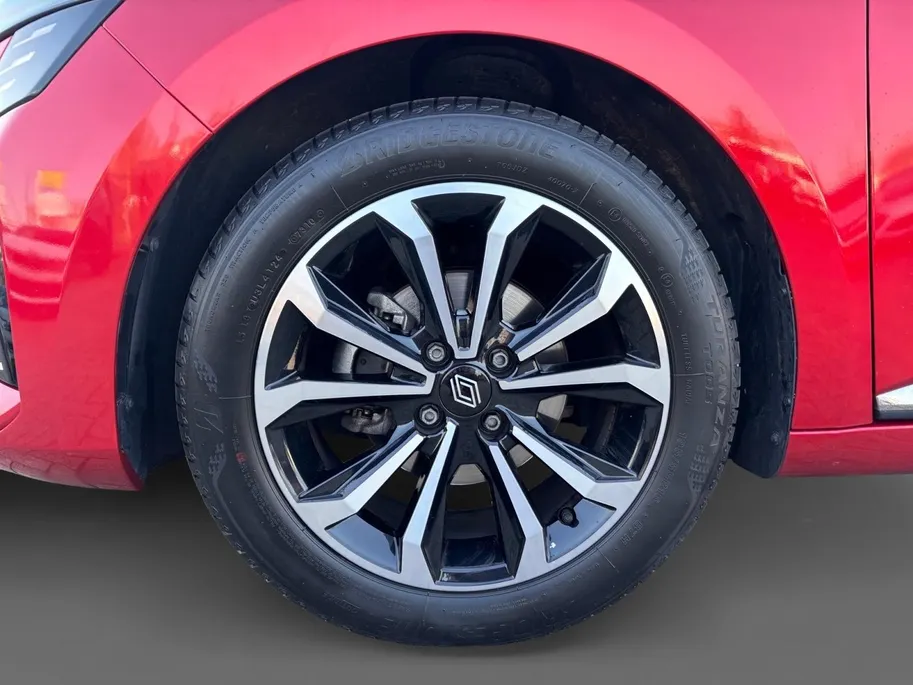 Renault Clio 90PK TCe GPF Techno | 9,3' Navi | Climate Control | Digital Cockpit | Camera | Parkeersensoren | Apple CarPlay/Android Auto | Full LED | Lichtemetalen Velgen | Licht & Regen Sensor |