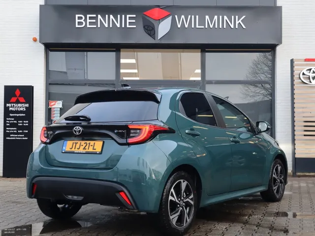 Toyota Yaris 1.5 Hybrid 115 Dynamic Comfort Pack | V+A Sensoren | Stoel & St