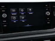 Volkswagen Polo 1.0 TSI 95pk DSG Style · Camera · Stoelverwarming · Apple/Android Car Play · Dodehoeksensoren · IQ Light · Navigatie · P-Sensoren · Getint Glas · 16'' Inch ·