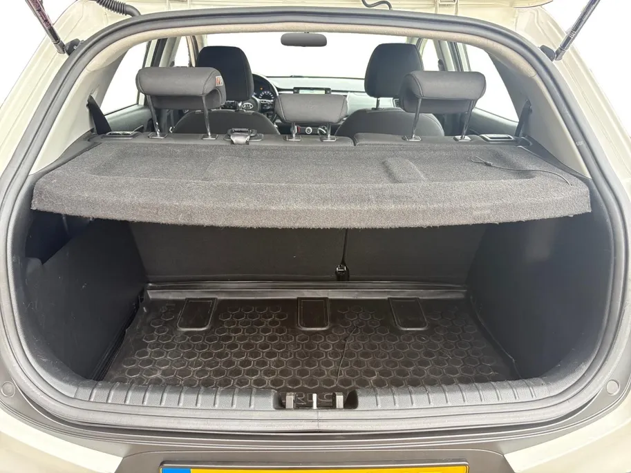 Kia Stonic 1.0 T-GDi DynamicLine | Navigatie | Apple Carplay / Android Auto | Achterruitrij Camera | Cruise Control | Lichtmetalen Velgen |