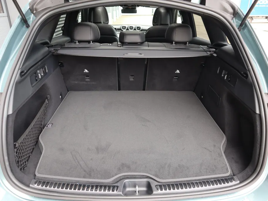 Mercedes-Benz GLC 300e 4MATIC Business Solution AMG Voordeel € 8.342 Voorraadactie!!