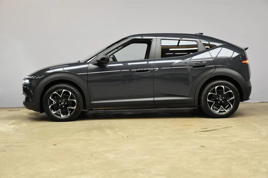 Hyundai IONIQ 3 42 kWh 147pk Vision I 750,= introductie voordeel