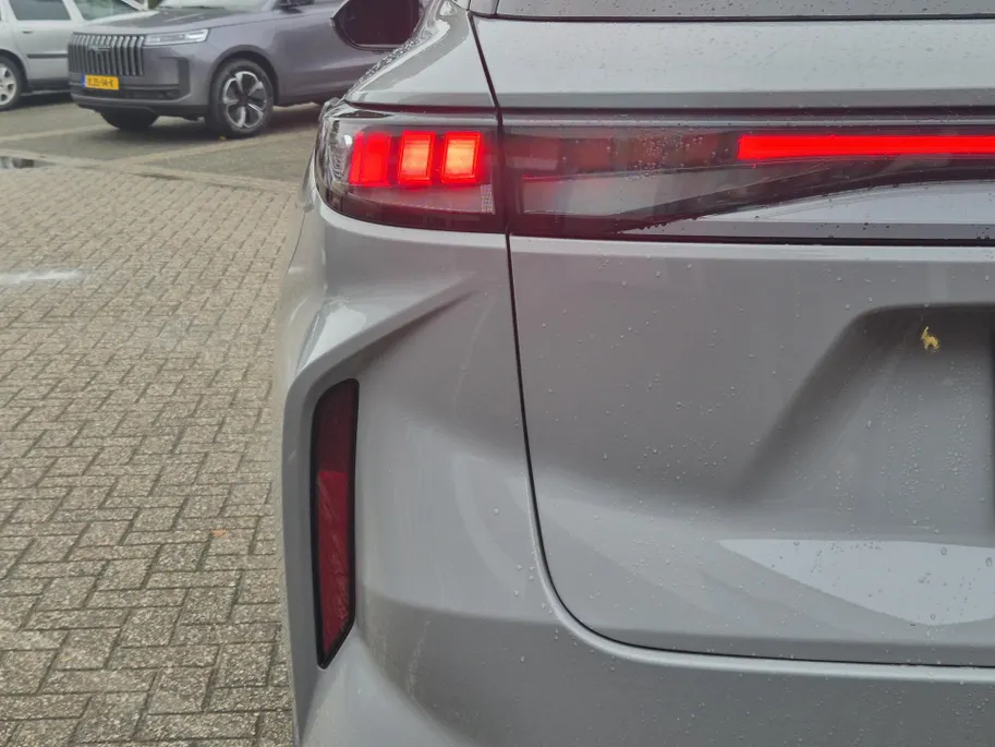 Omoda 9 9 PHEV Premium Panoramadak - 1100KM Bereik