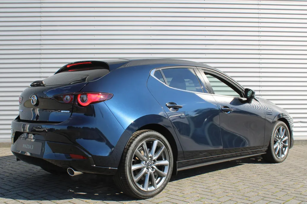 Mazda 3 2.0 e-SkyActiv-G 122PK 6MT Exclusive-line | Leder | Bose Audio | 360° Camera | Elek. stoelverstelling | Keyless | Heads up Display |