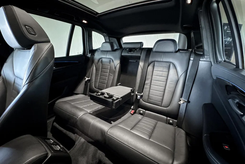 BMW iX3 High Executive 80 kWh
