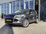 Ford Kuga 1.5 Titanium - 2.000 kg trekgewicht - TREKHAAK - VOORRUITVERWARMING - PARKEERSENSOREN V+A
