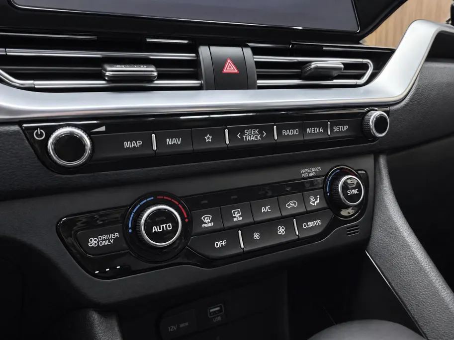 Kia Niro 1.6 GDi PHEV DynamicLine DEALER ONDERHOUDEN | NAVIGATIE | ACHTERUITRIJCAMERA | PLUG-IN |