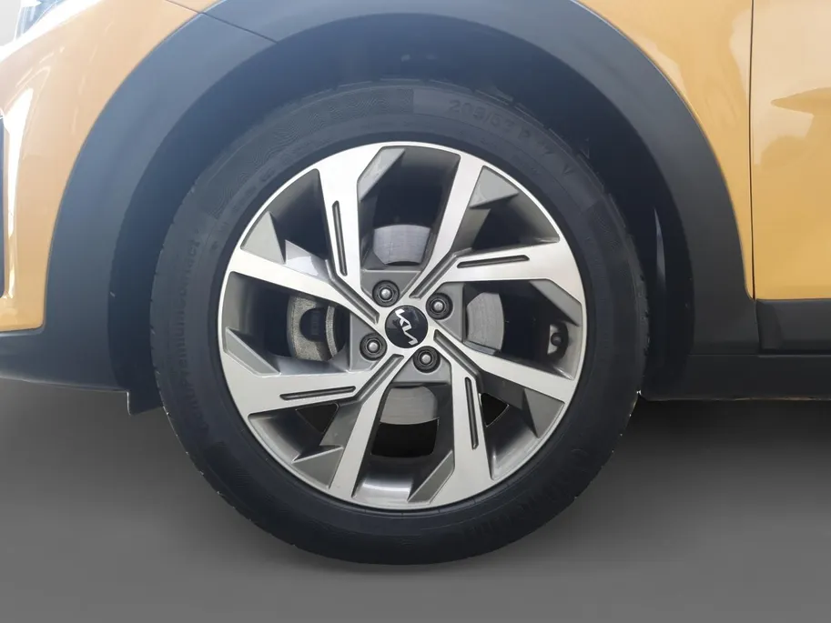 Kia Stonic 1.0T MHEV GT-PlusLine | Schuifdak | Stoel en stuurverwarming | Navigatie | Camera | Climate control | Cruise control | Getinte ramen achter | Parkeersensoren voor en achter |